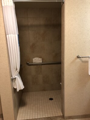 Rom | Dusj på badet