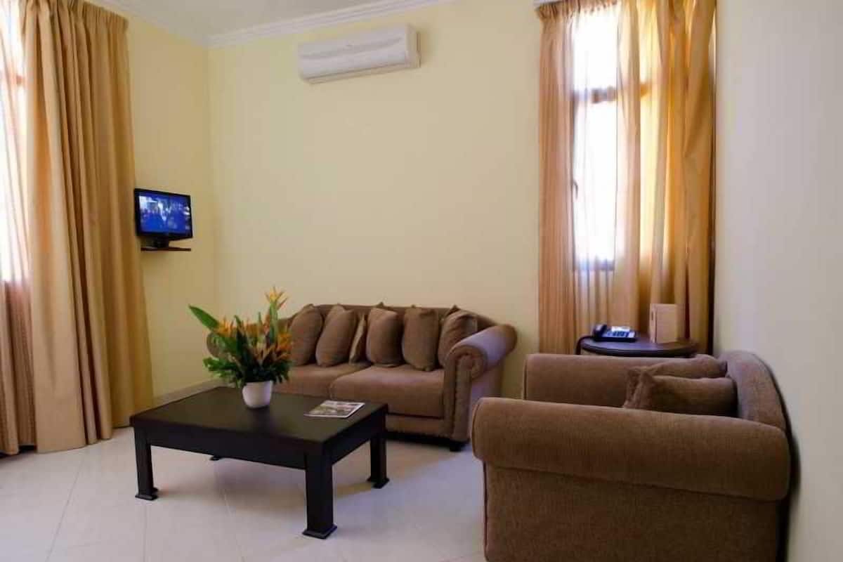Living room | Flat-screen TV
