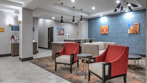 Lobby - La Quinta Inn & Suites by Wyndham Hobbs (Hobbs)