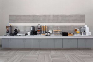 Ilmainen päivittäinen itsepalveluaamiainen 