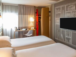 Twin Room, 2 Twin Beds (SweetRoom) | In-room safe, desk, iron/ironing board, free WiFi