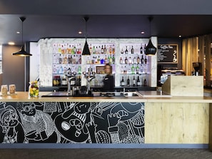 Bar (en el alojamiento)