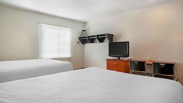Standard Studio, Non Smoking, Refrigerator & Microwave | Desk, laptop workspace, iron/ironing board (on request), WiFi (free)