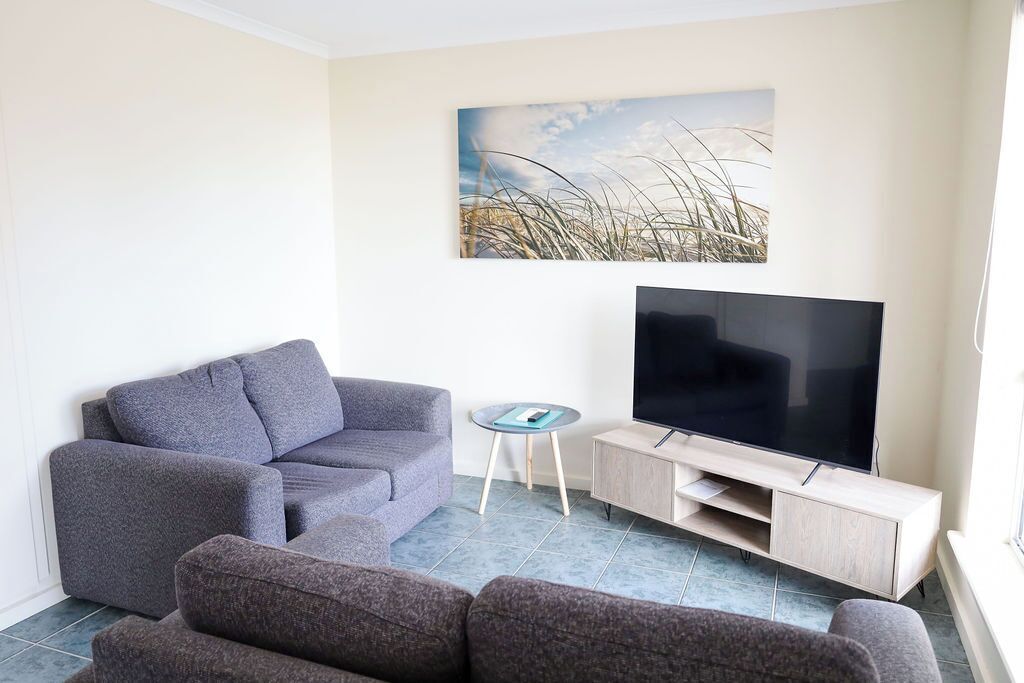 3 bedroom apartment | desk, blackout curtains, iron/ironing board, free wifi