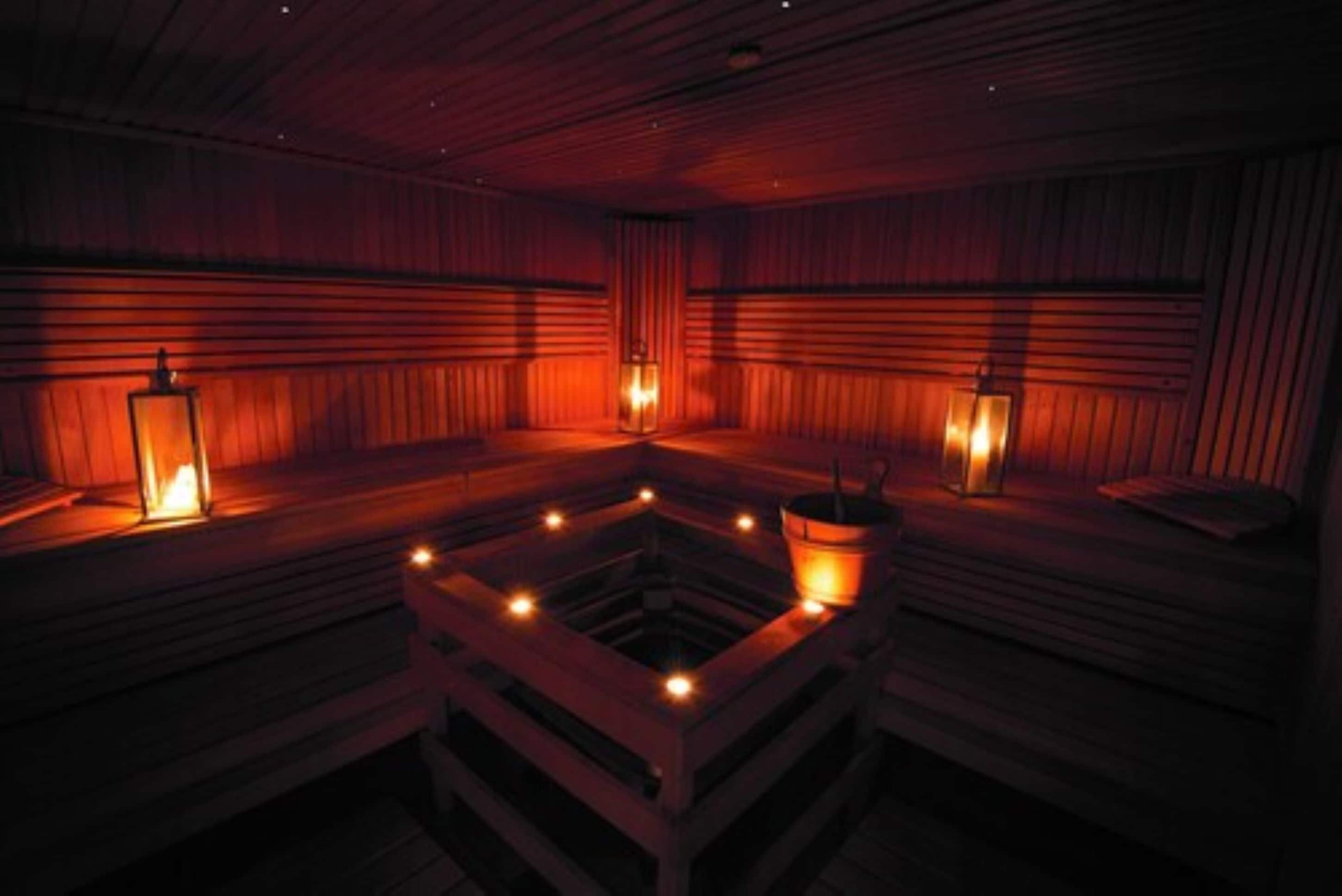 couples treatment room(s), sauna, hot tub, steam room, body treatments
