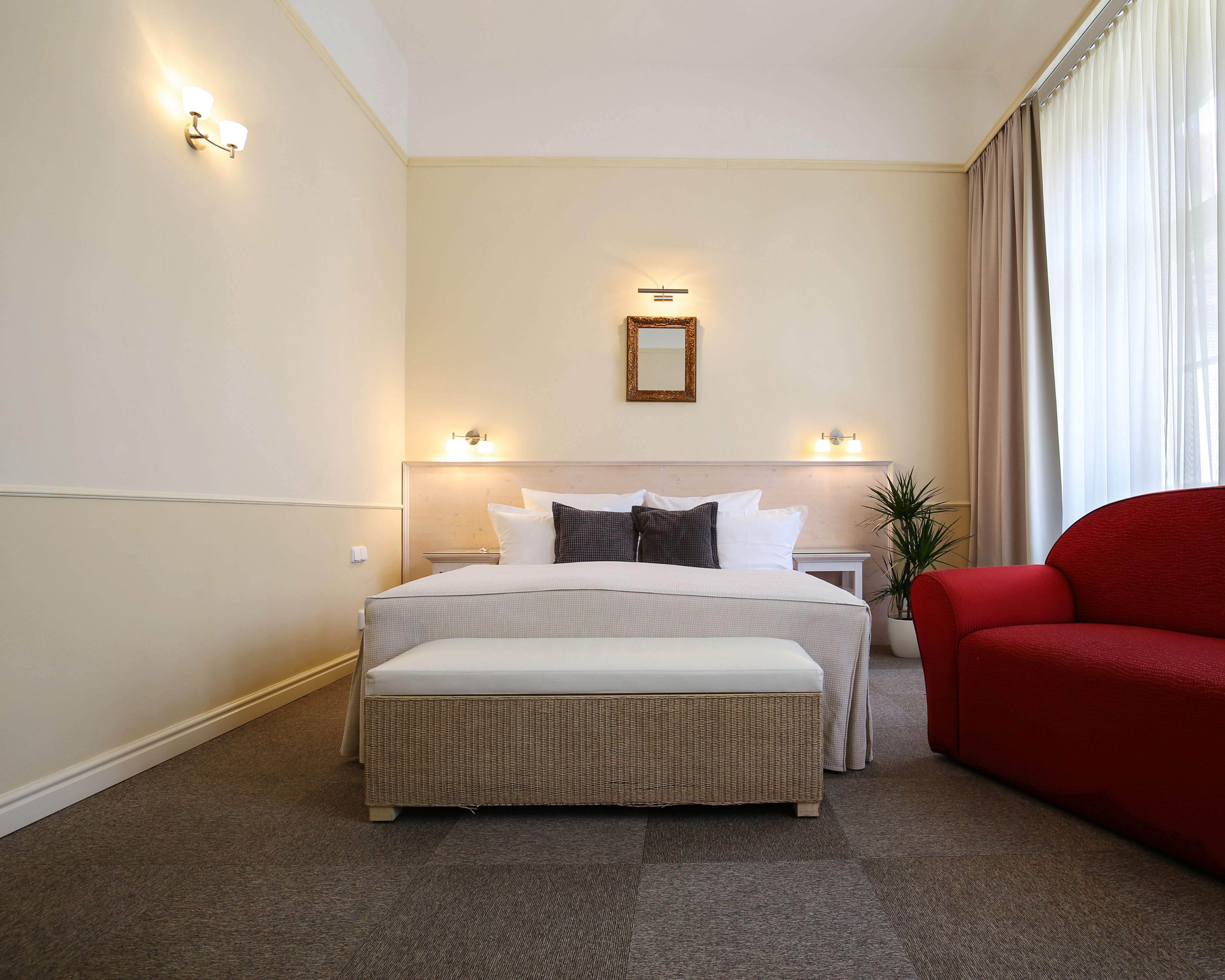 standard double room | 1 bedroom, premium bedding, minibar, in-room safe