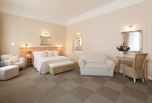 Suite de luna de miel | Ropa de cama de alta calidad y minibar 