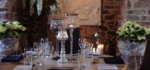 Lunch and dinner served, local cuisine - Combe House Hotel (Bridgwater)