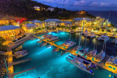 Marina/club náutico