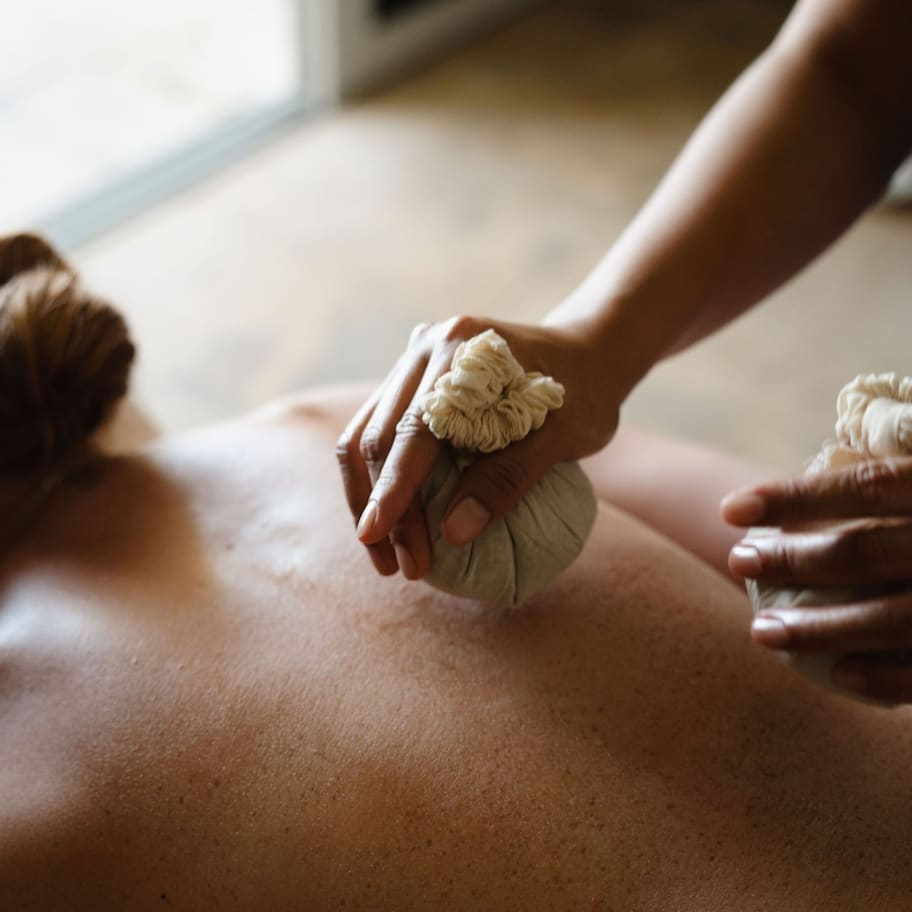 Couples treatment rooms, body treatments, hydrotherapy, aromatherapy