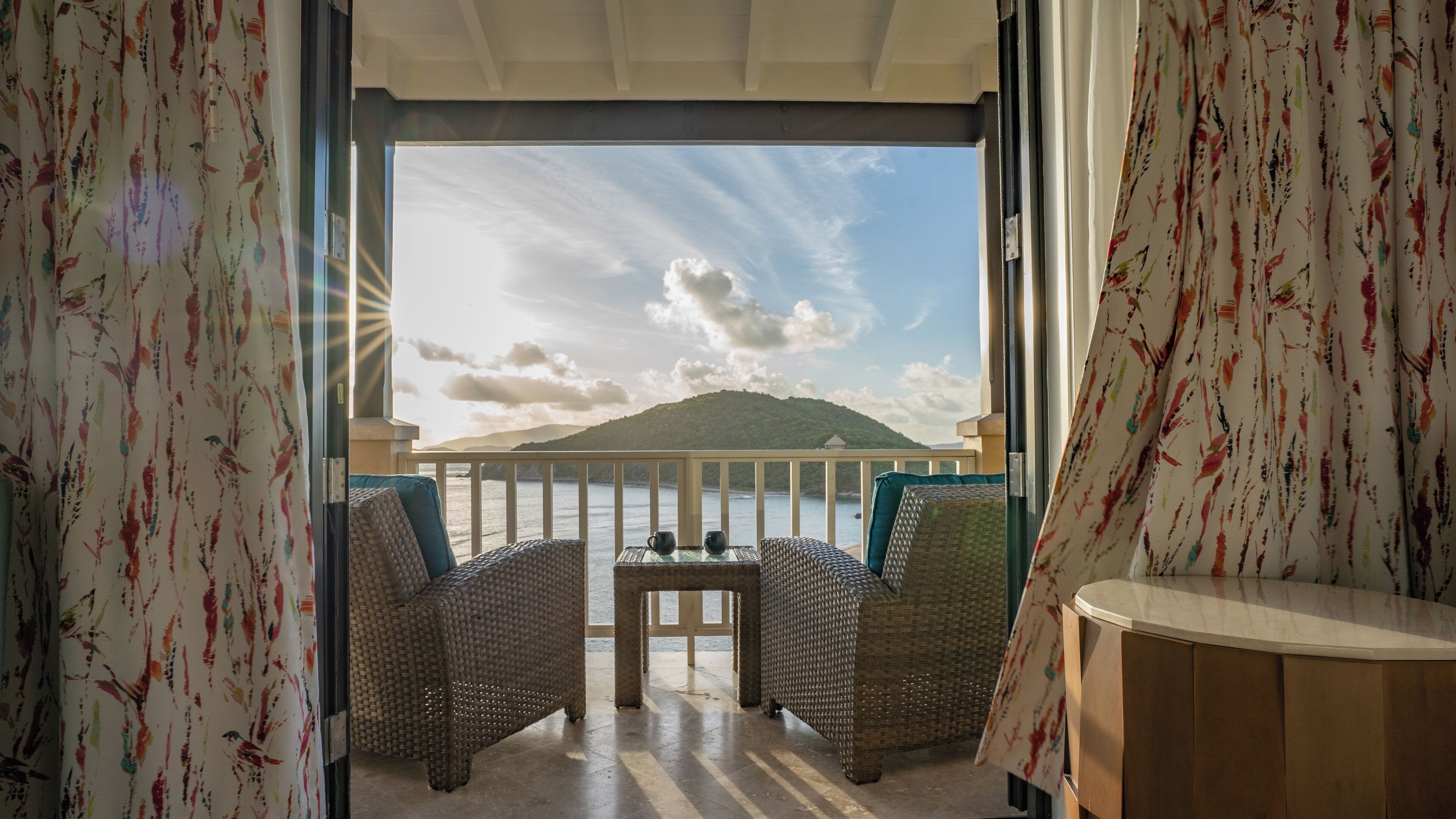 4 bedrooms, egyptian cotton sheets, premium bedding, down duvets