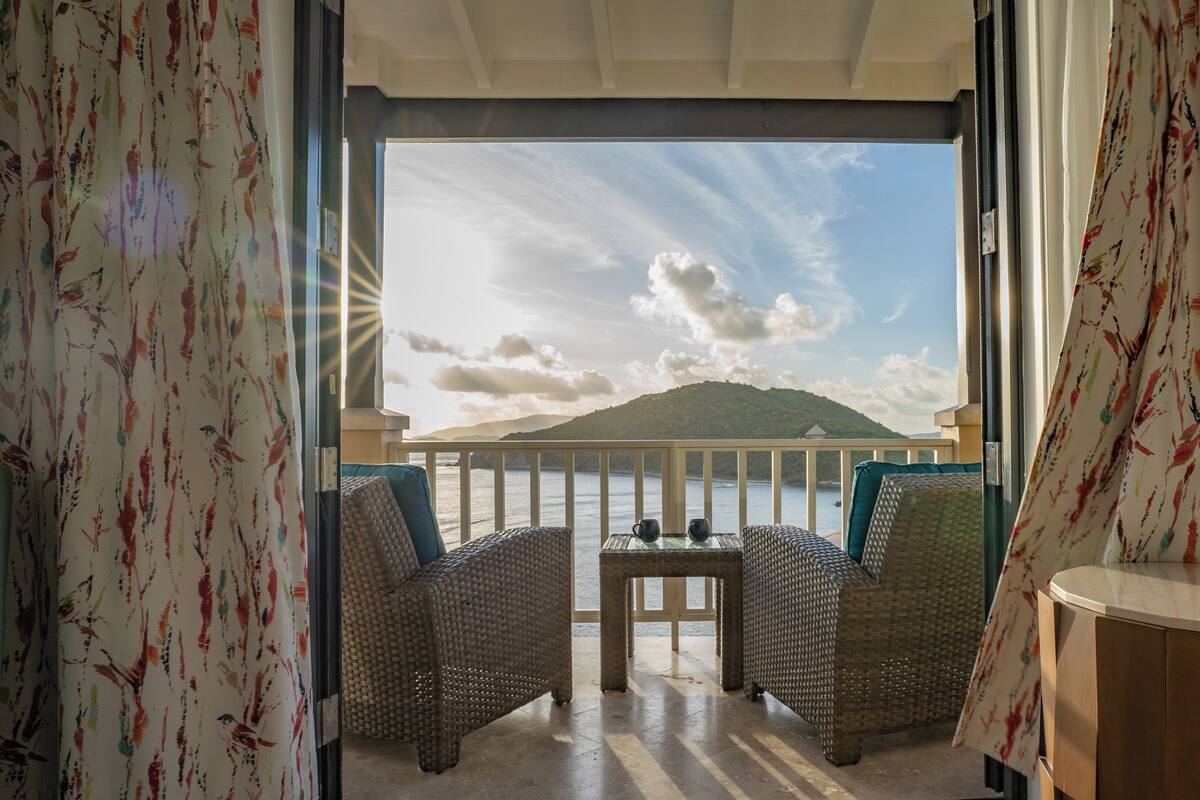 4 bedrooms, egyptian cotton sheets, premium bedding, down duvets