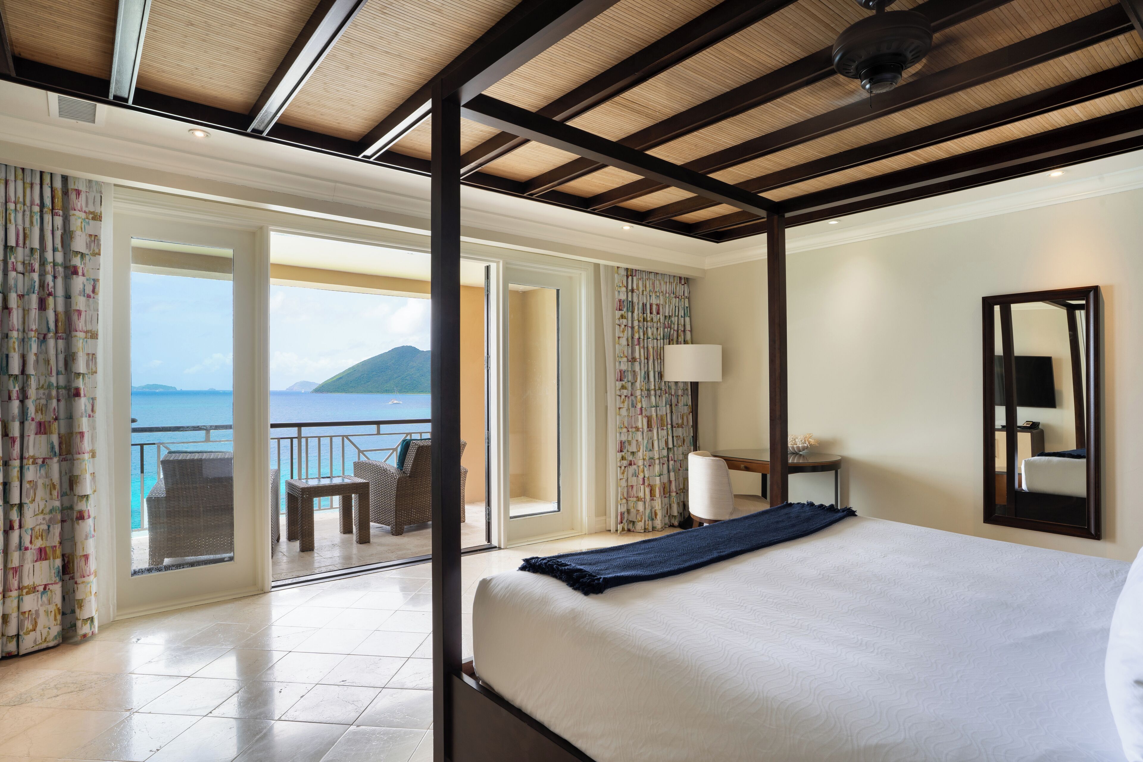 Villa, 4 Bedrooms | Egyptian cotton sheets, premium bedding, down comforters, pillowtop beds