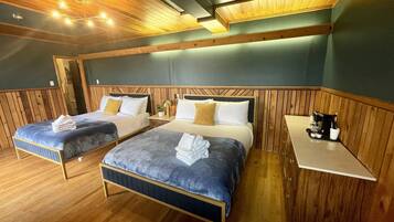 Deluxe Room, 2 Queen Beds, Non Smoking, Balcony (Room 304) | Premium bedding, bed sheets, alarm clocks