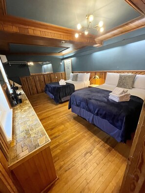 Premium bedding, bed sheets, alarm clocks - Skyline Village Inn  (Spruce Pine)