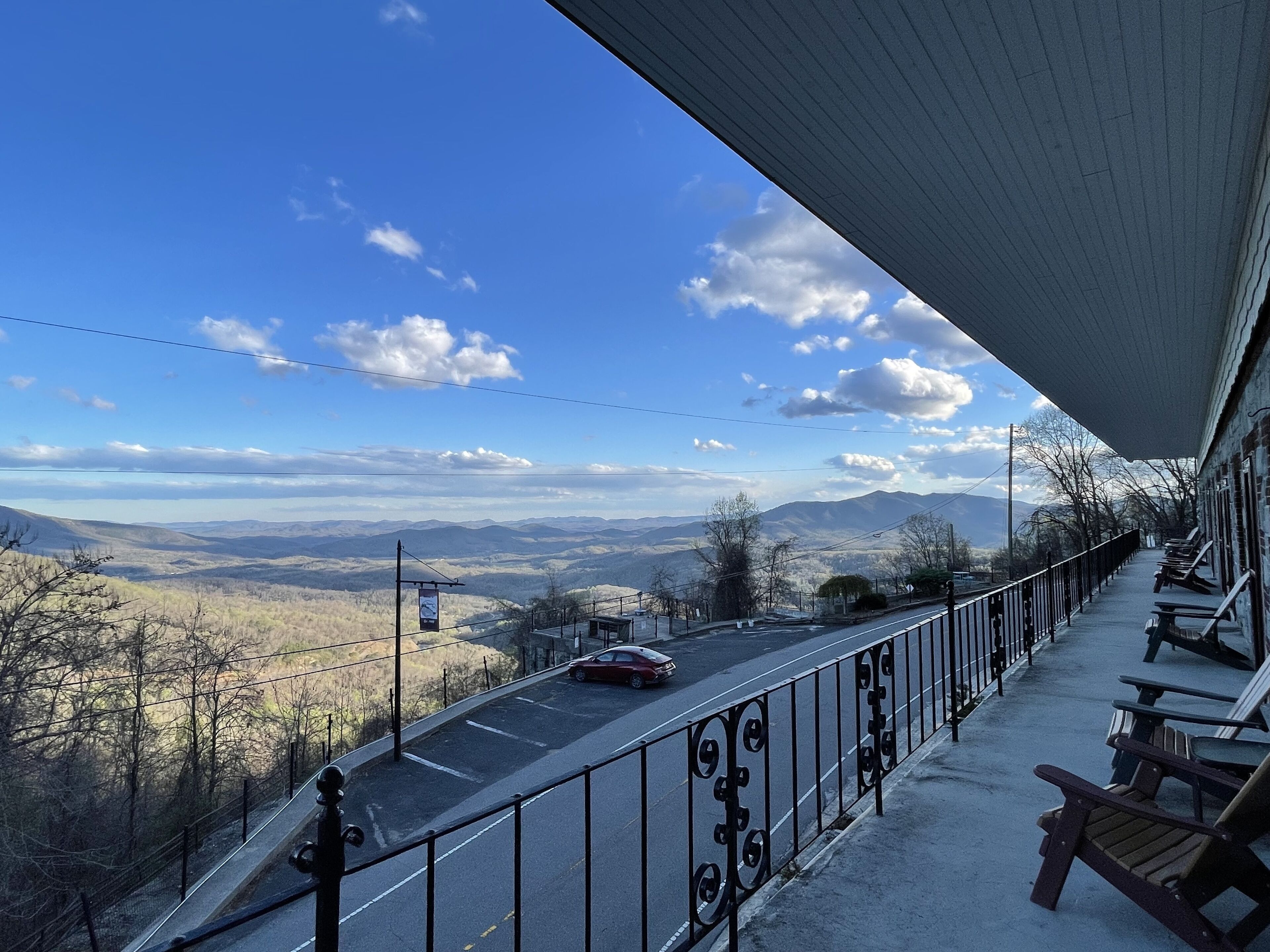 Deluxe Room, 1 Queen Bed, Non Smoking, Balcony (Room 312) | Vista a la montaña