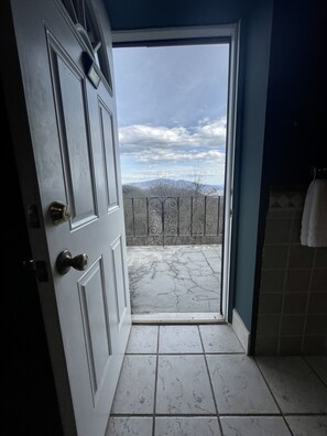 Deluxe Room, 1 Queen Bed, Non Smoking, Balcony (Room 312) | Vue du balcon