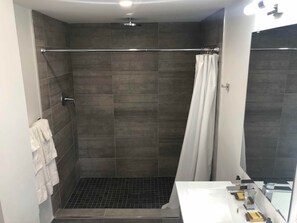 Standard Room, 2 Double Beds, Non Smoking | Bathroom | Combined shower/tub, hair dryer, towels