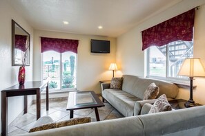 Lobby - Econo Lodge Inn & Suites Searcy (Searcy)