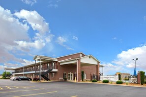 Exterior - Econo Lodge Inn & Suites Searcy (Searcy)
