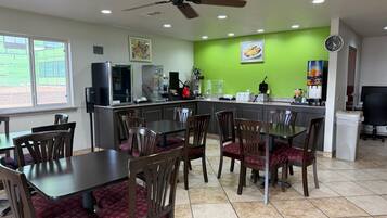 Desayuno completo incluido todos los días