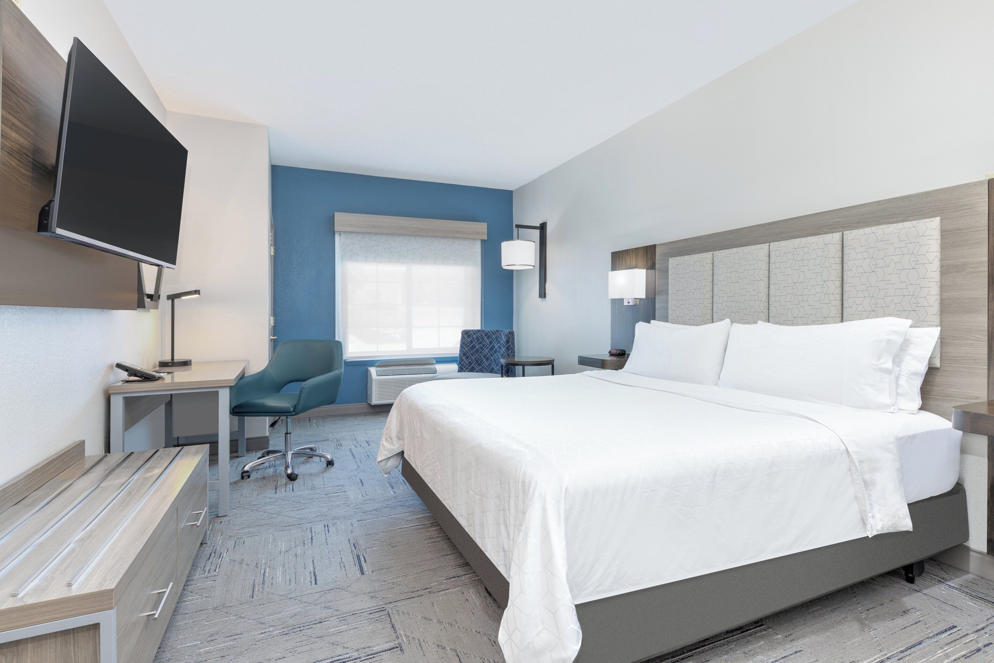 Standard-huone, 1 suuri parisänky | Tallelokero huoneessa, työpöytä