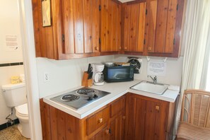 Estudi, 1 llit doble | Cuina bàsica privada | Frigorífic gran, microones i cafetera i tetera 