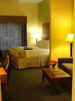 标准房, 1 张特大床, 无障碍 (Communications) | 办公桌、遮光窗帘、熨斗/熨衣板、免费 WiFi