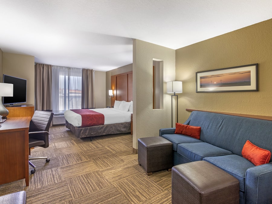 Suite, barrierefrei, Nichtraucher | Hochwertige Bettwaren, Pillowtop-Betten, Zimmersafe, Schreibtisch