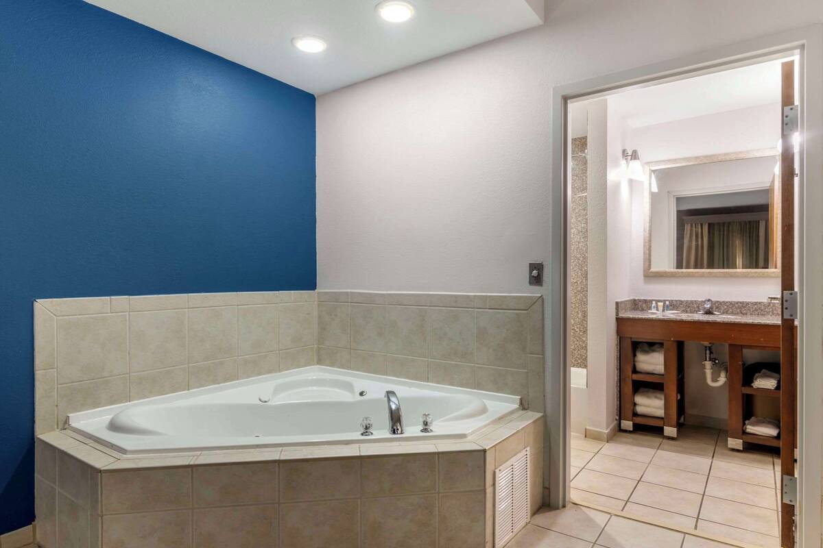 individually decorated, individually furnished, desk, blackout curtains