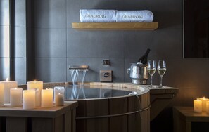 Romantic Double Room (Spa access included) | Bathroom