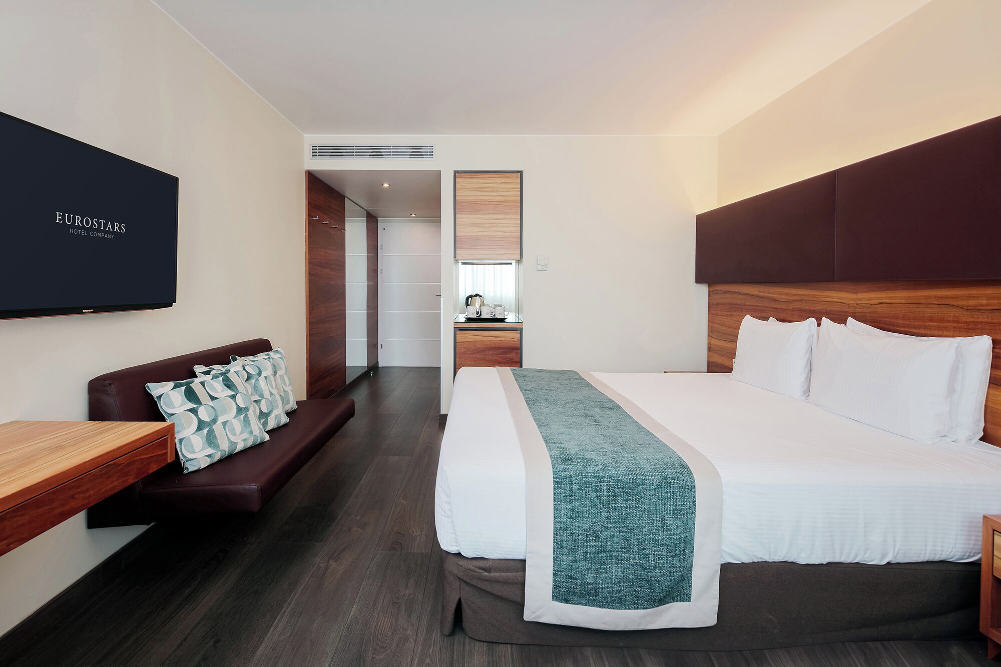 Photo - Eurostars Embassy