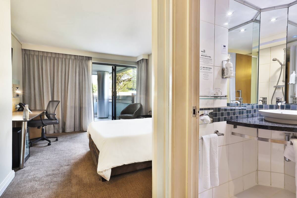 Standard Room, 1 Double Bed, Balcony | Minibar, in-room safe, desk, laptop workspace