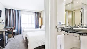 Minibar, in-room safe, desk, laptop workspace