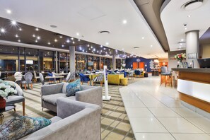Exterior - Holiday Inn Express Sandton Woodmead by IHG (Sandton)