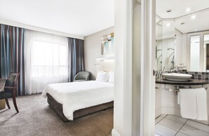 Minibar, in-room safe, desk, laptop workspace