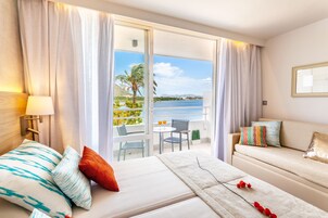 In-room safe, desk, blackout drapes, soundproofing