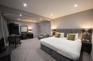 高级房 (Classic) | 办公桌、遮光窗帘、熨斗/熨衣板、免费 WiFi