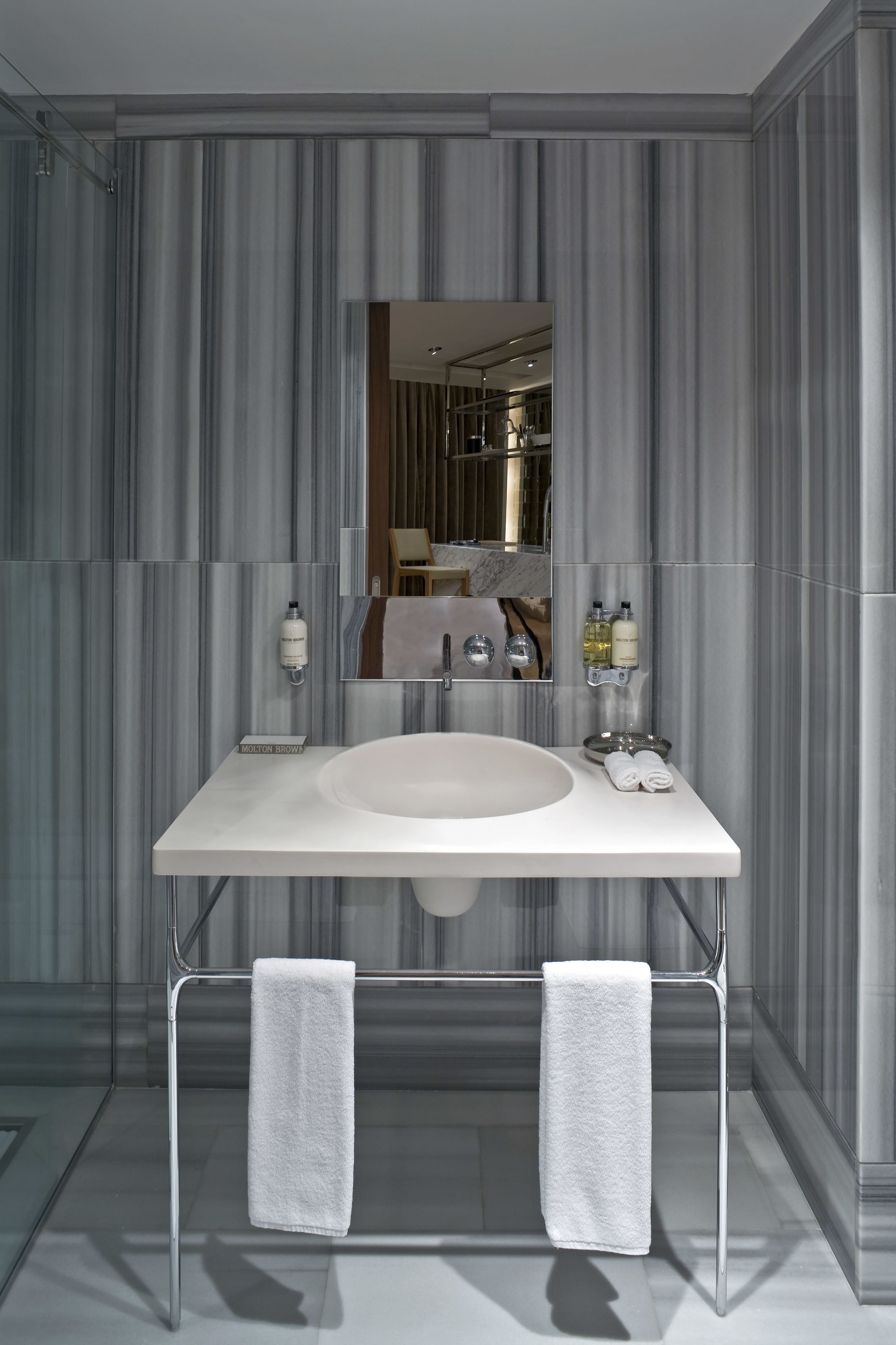 shower, rainfall showerhead, free toiletries, hair dryer