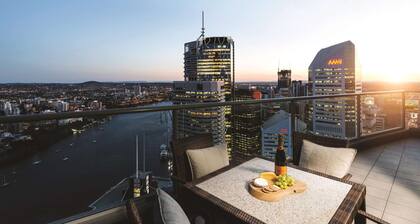 Oaks Brisbane Aurora Suites