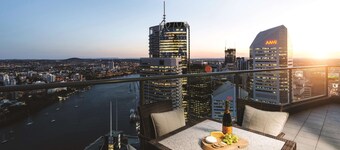 盛橡布里斯本奧羅拉套房酒店