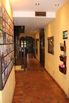 Habitación estándar con 1 cama doble o 2 individuales | Escritorio, espacio para trabajar con un portátil, wifi gratis