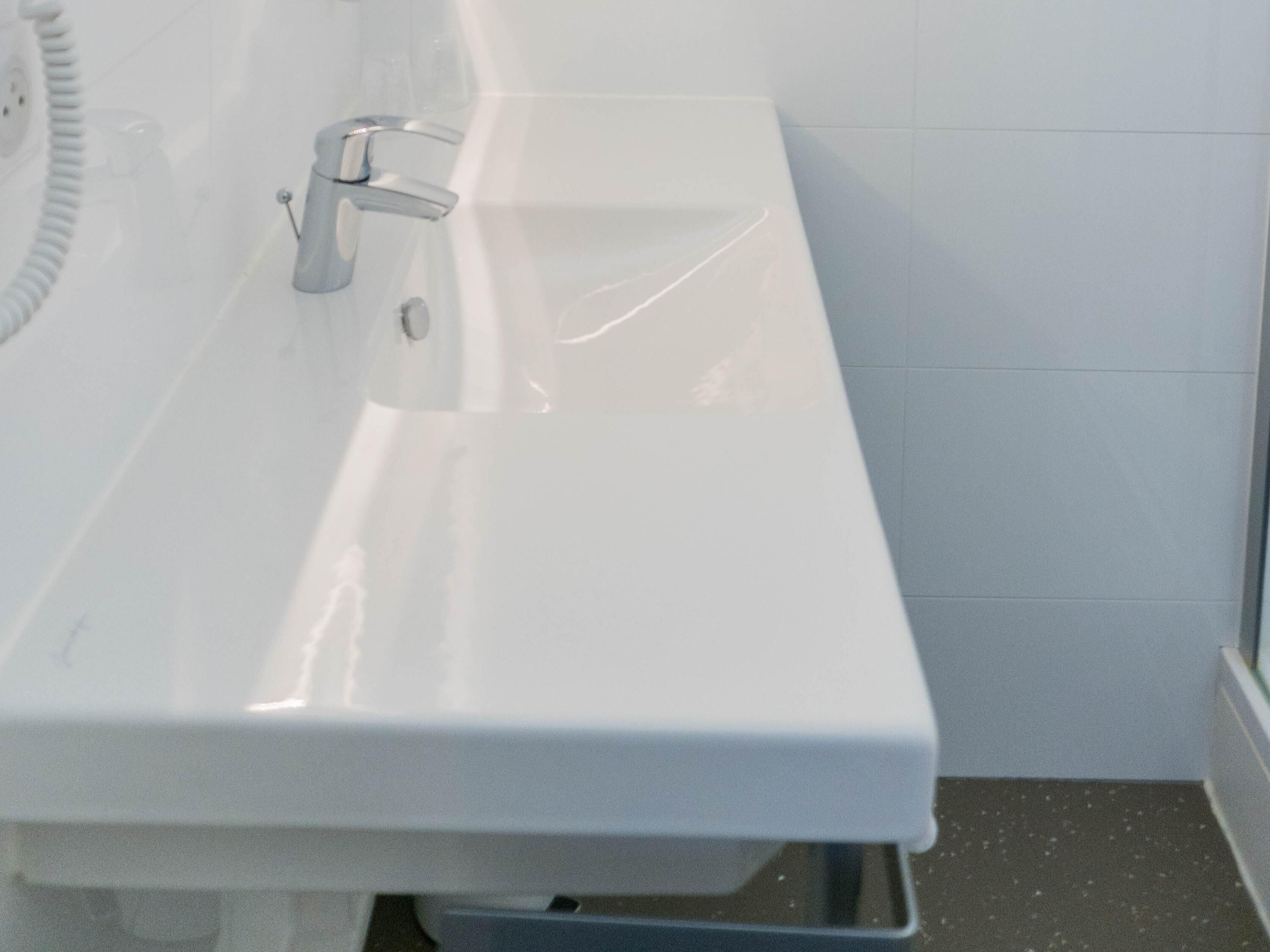 standard room, 2 single beds | 1 bedroom, premium bedding, pillow-top beds, desk