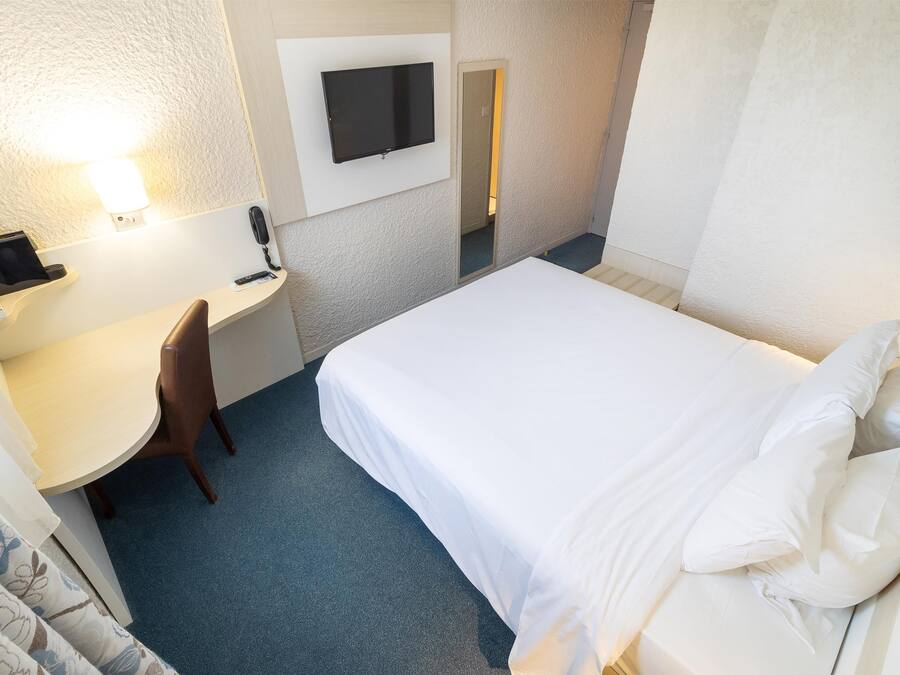 Quarto superior, 1 cama de casal | Escrivaninha, cortinas blackout, quartos à prova de som