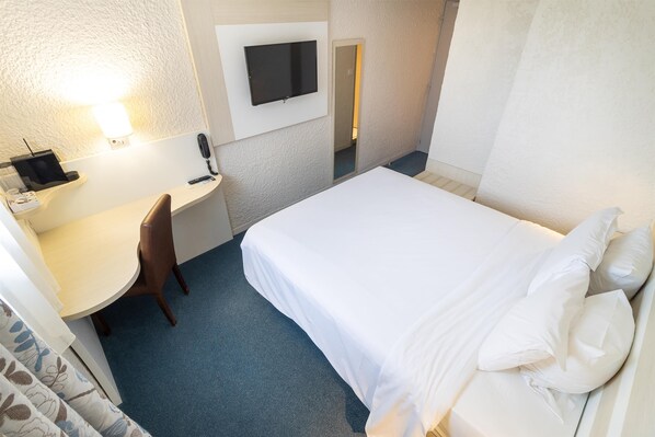 Kamar Superior, 1 Tempat Tidur Double | Meja kerja, tirai kedap cahaya, kedap suara, dan Wi-Fi gratis