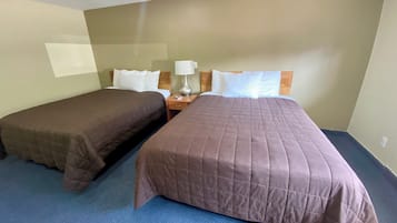 Phòng Deluxe, 2 giường cỡ queen, không hút thuốc | Truy cập Internet không dây miễn phí, bộ trải giường