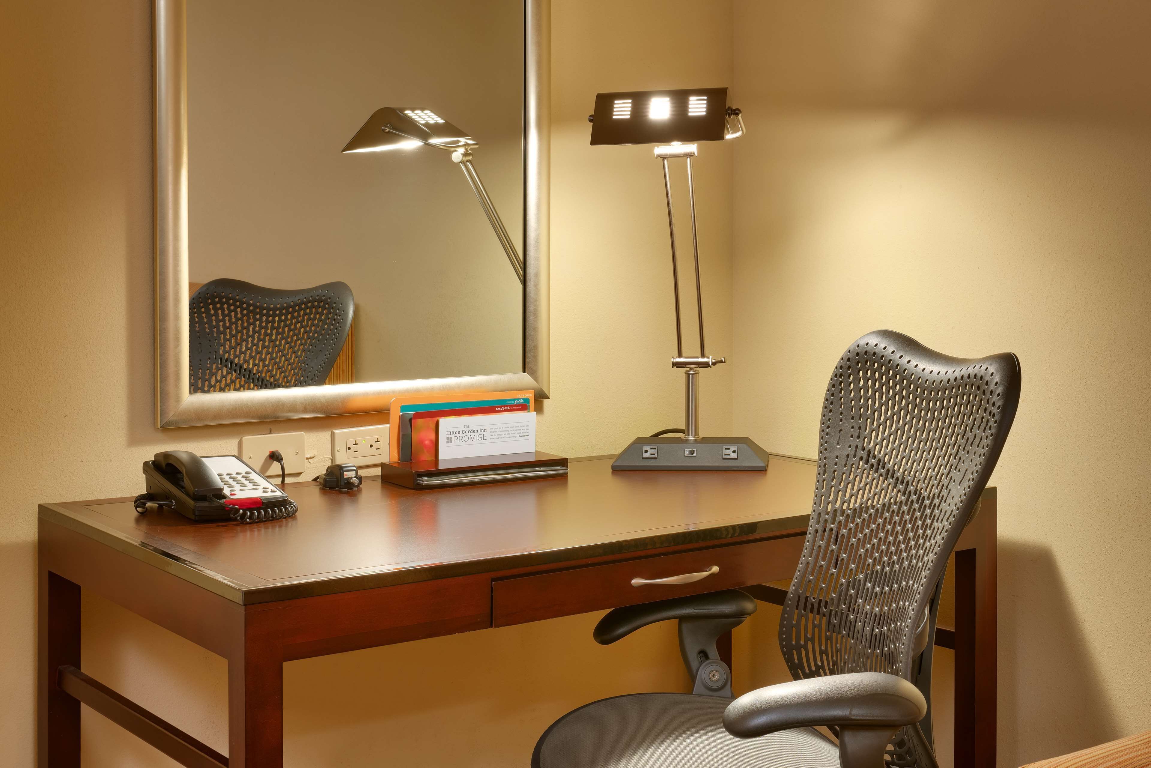 premium bedding, down duvets, in-room safe, desk