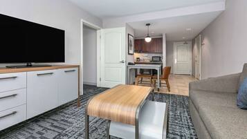 Suite, Accessible, Non Smoking | Living area | 42-inch TV with cable channels