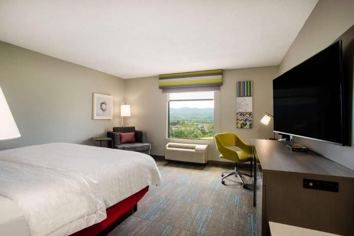 In-room safe, desk, iron/ironing board, free cribs/infant beds
