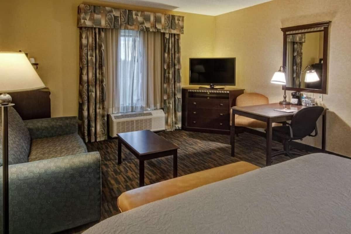 In-room safe, iron/ironing board, free WiFi, bed sheets
